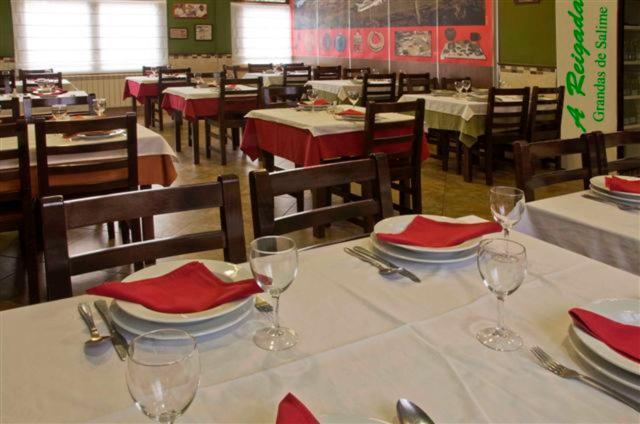 A Reigada Hotel Restaurante غرانداس دي ساليمي المظهر الخارجي الصورة